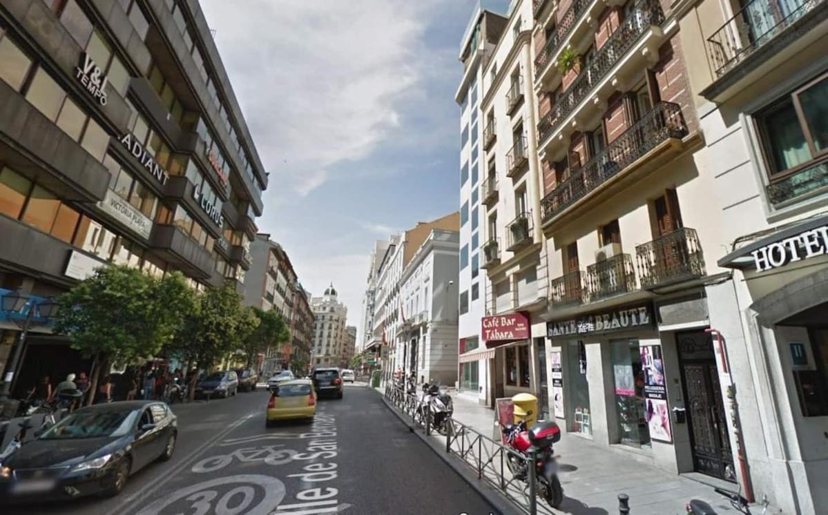 Amazinn Places Gran Via V Madrid Bagian luar foto